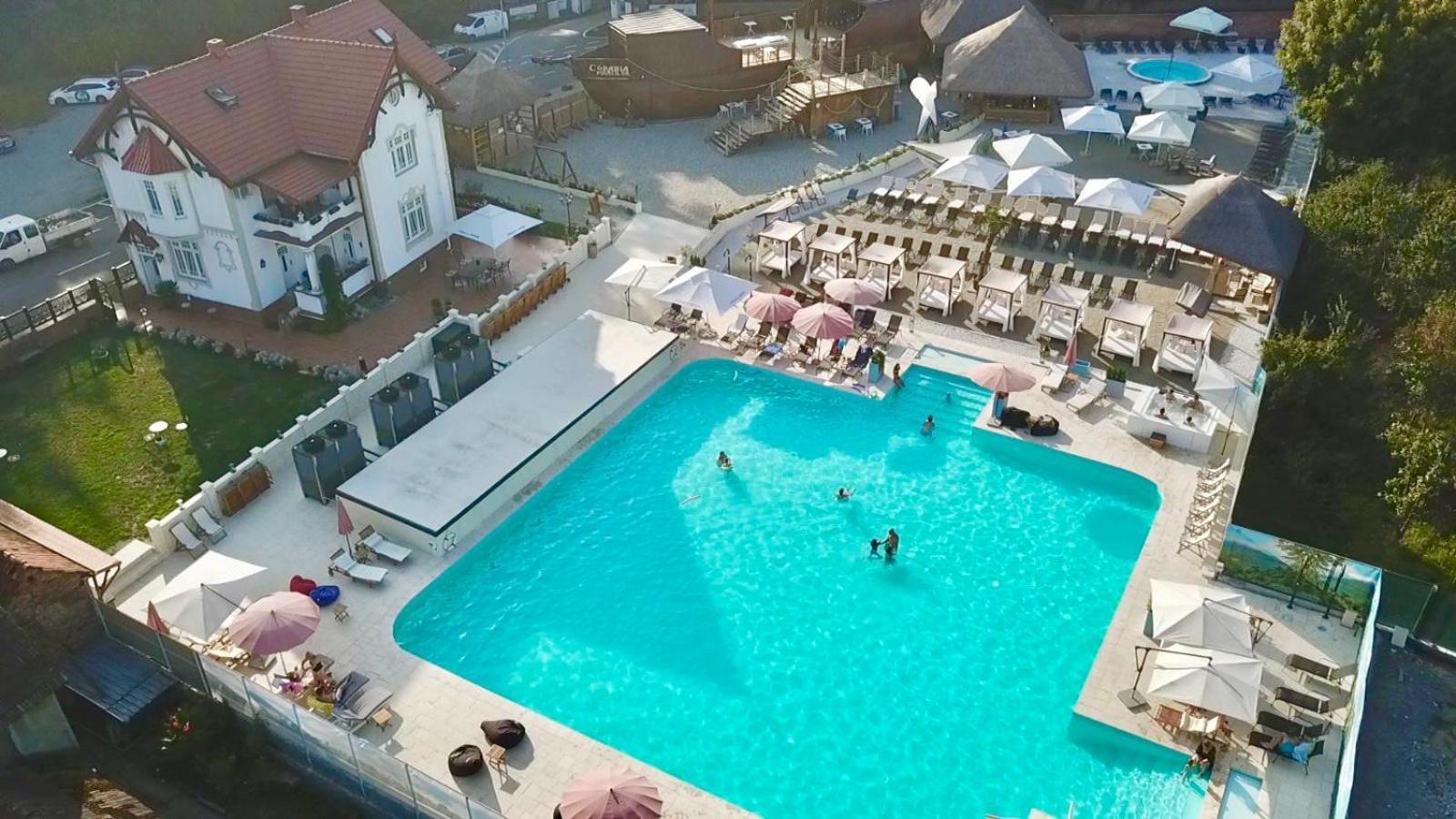 Vila Rozalia Garden Gate Avrig Eksteriør billede